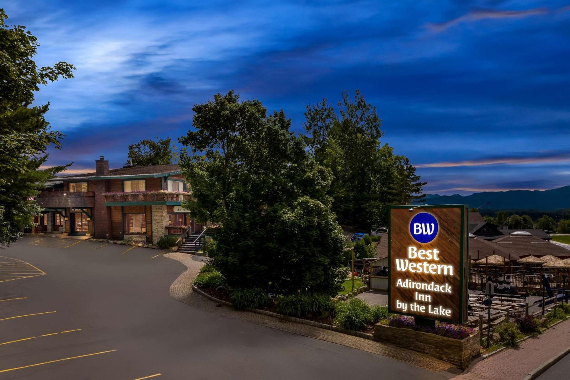 Best Western Adirondack Inn Лейк Плесид Екстериор снимка
