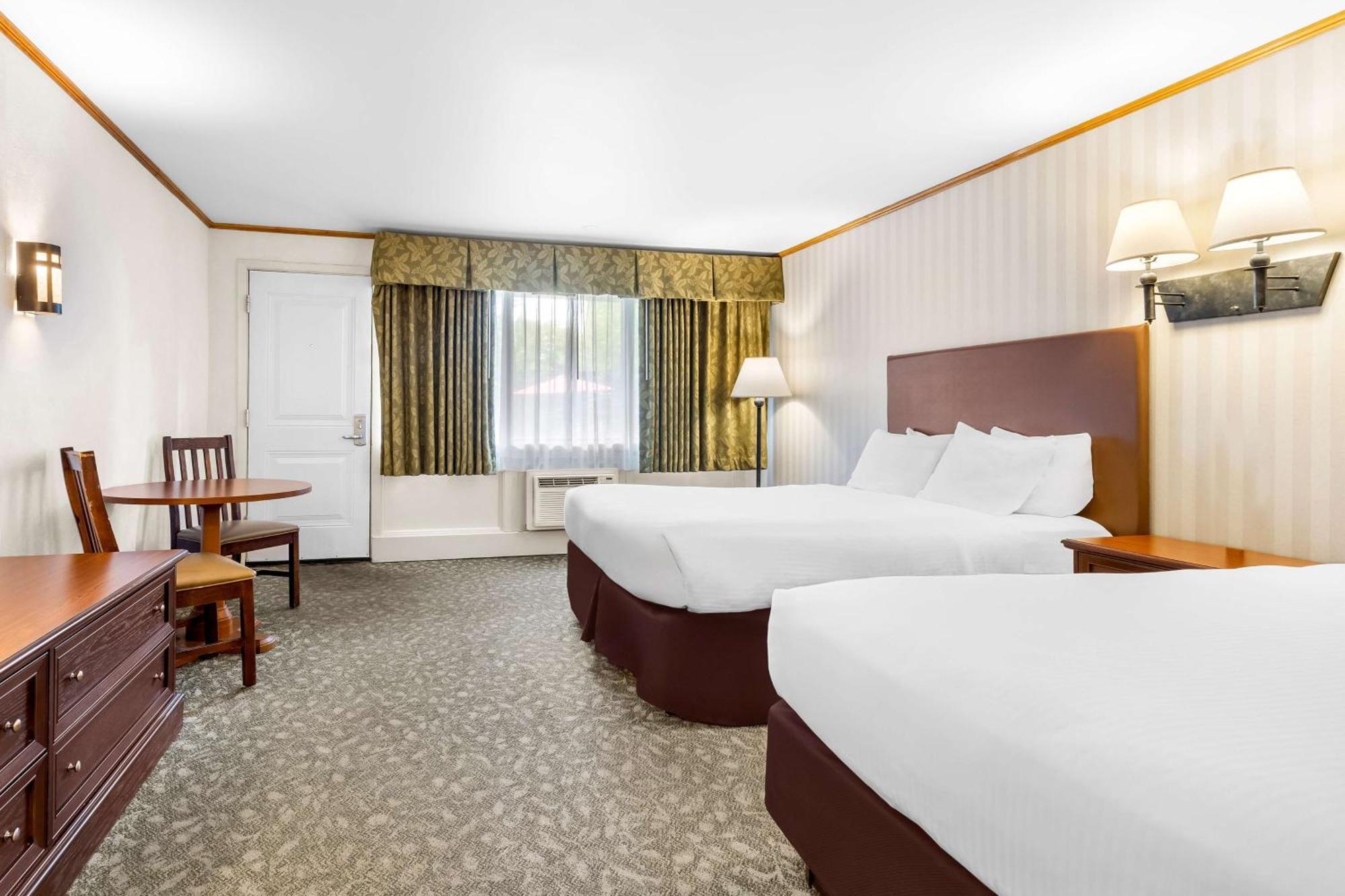 Best Western Adirondack Inn Лейк Плесид Екстериор снимка
