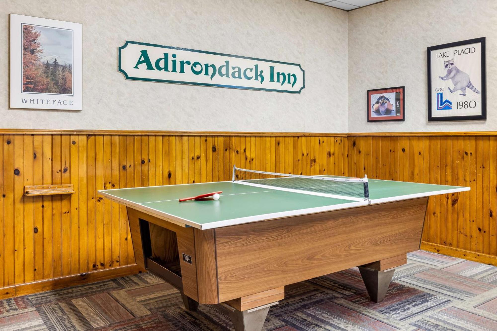 Best Western Adirondack Inn Лейк Плесид Екстериор снимка