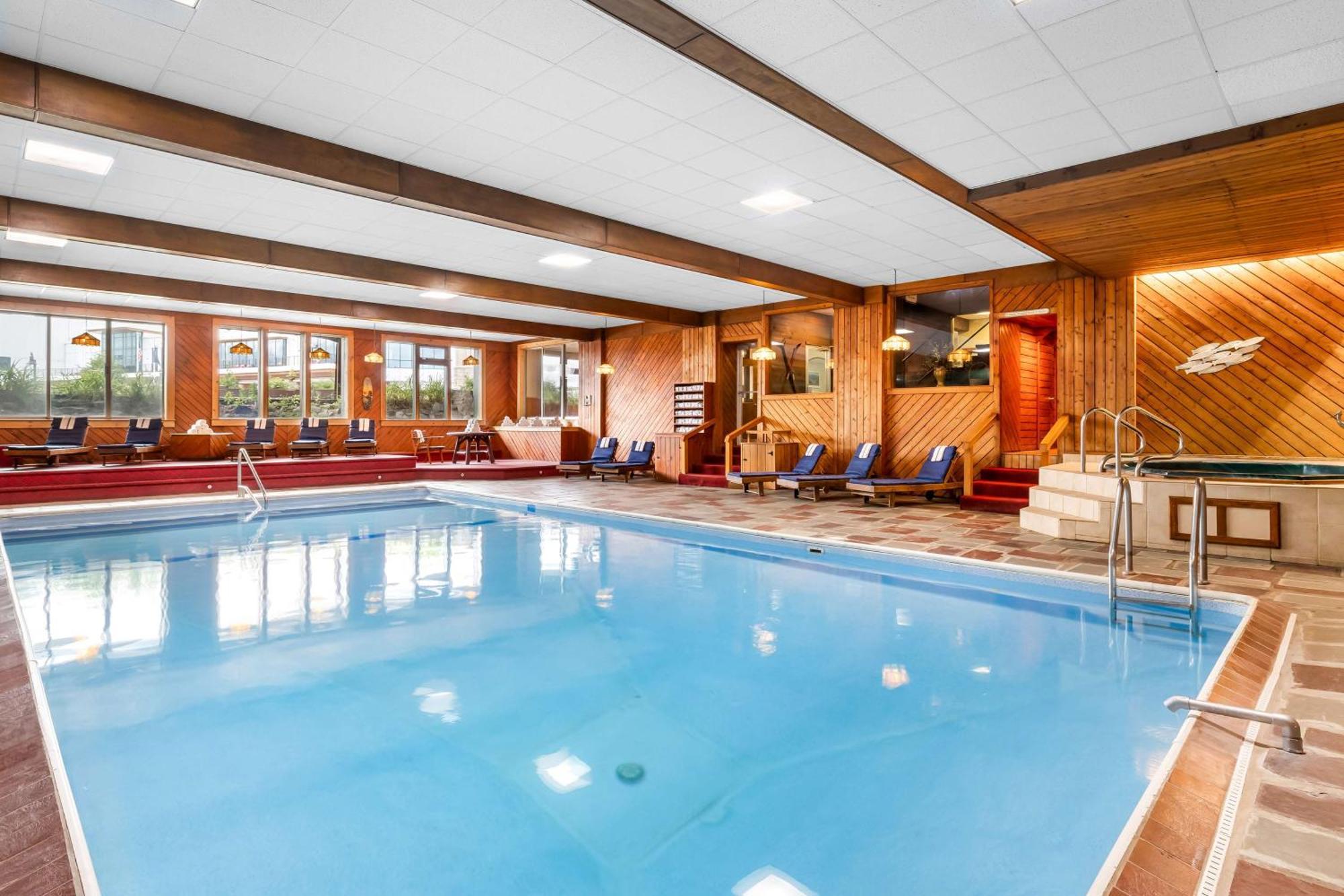 Best Western Adirondack Inn Лейк Плесид Екстериор снимка