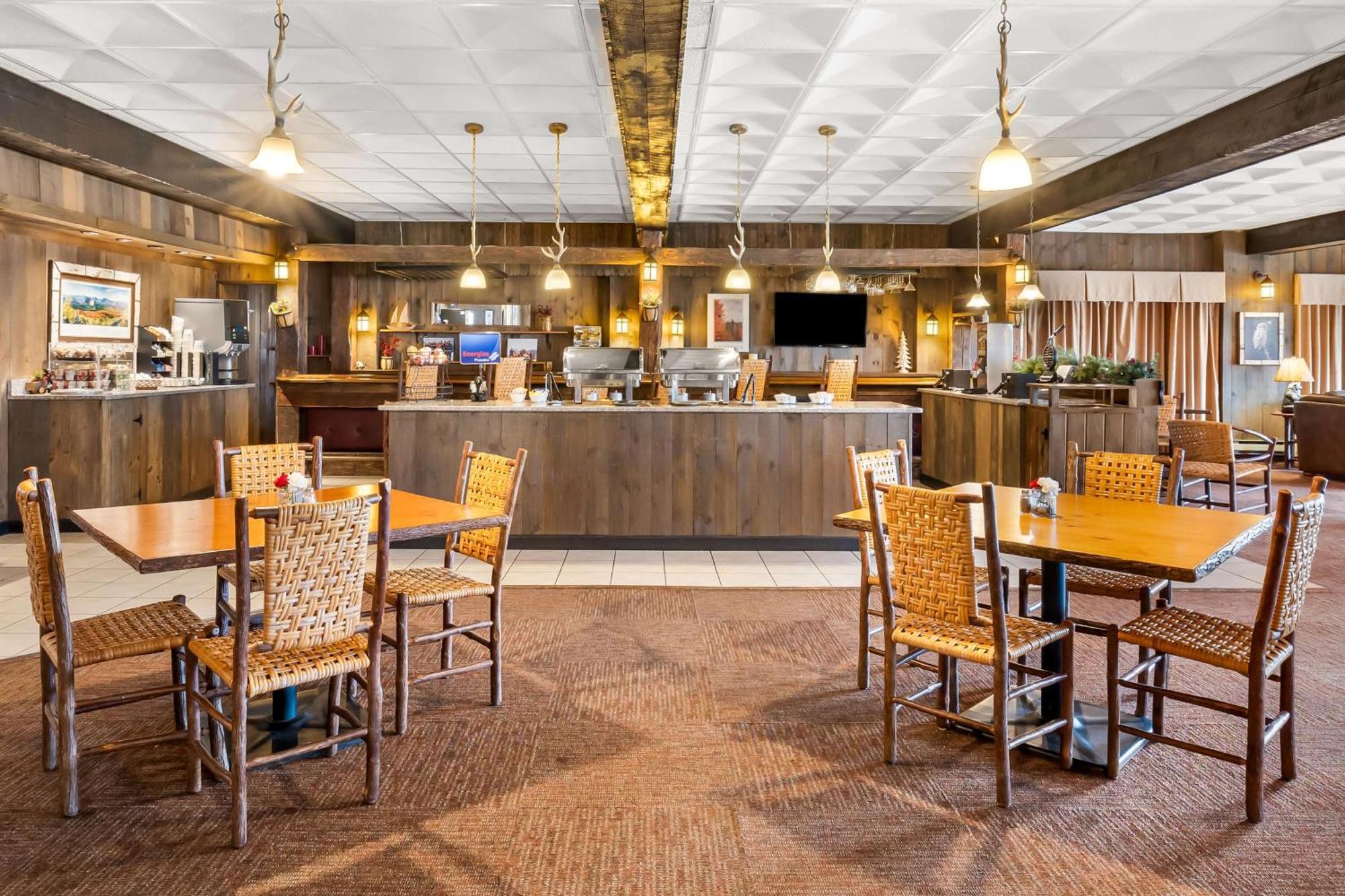 Best Western Adirondack Inn Лейк Плесид Екстериор снимка