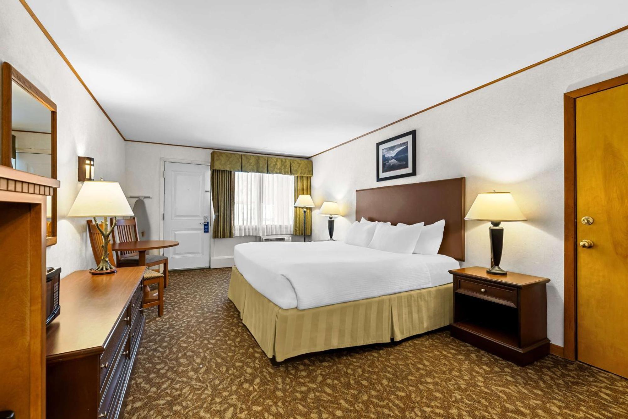 Best Western Adirondack Inn Лейк Плесид Екстериор снимка