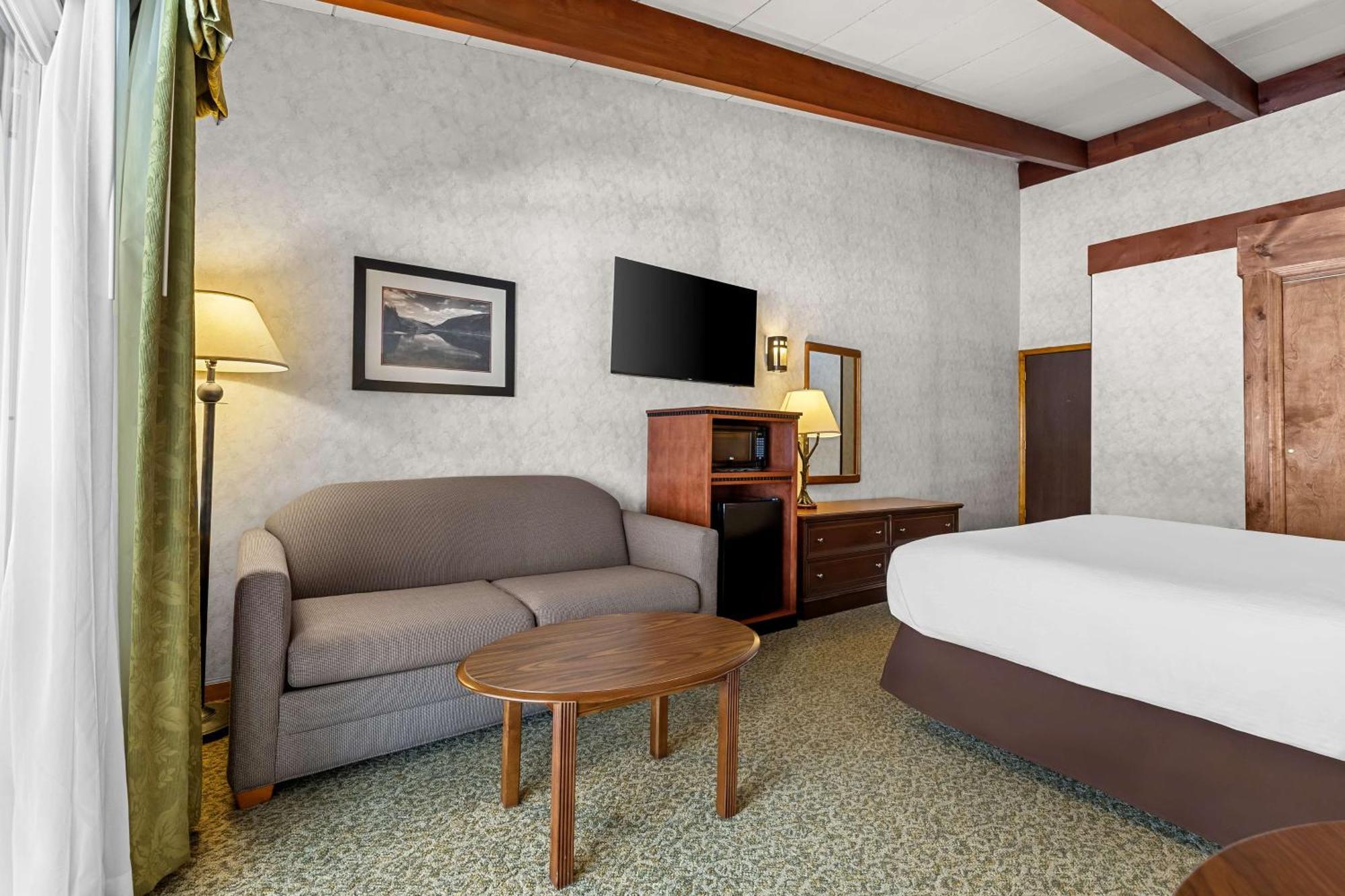 Best Western Adirondack Inn Лейк Плесид Екстериор снимка