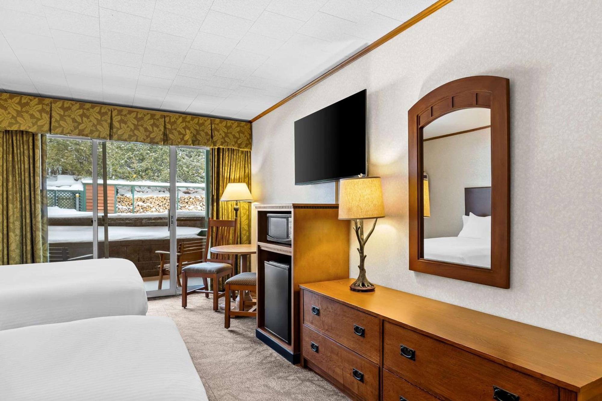 Best Western Adirondack Inn Лейк Плесид Екстериор снимка